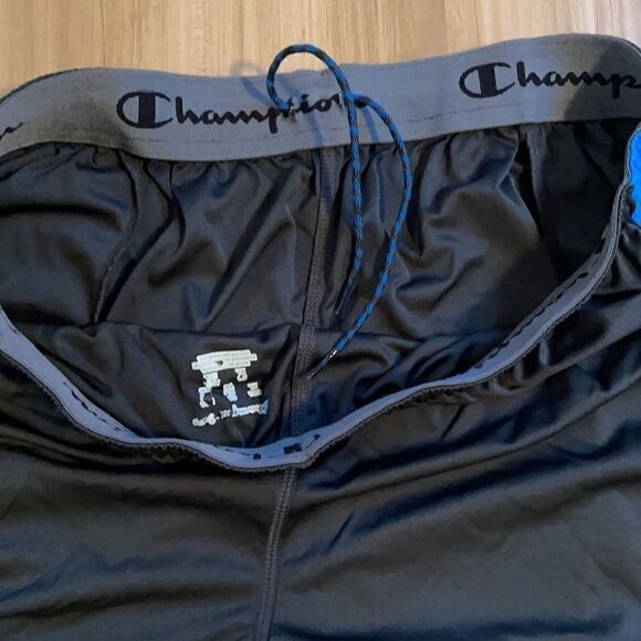 Champion Athletic Shorts.  Size XL. - Picture 4 of 6